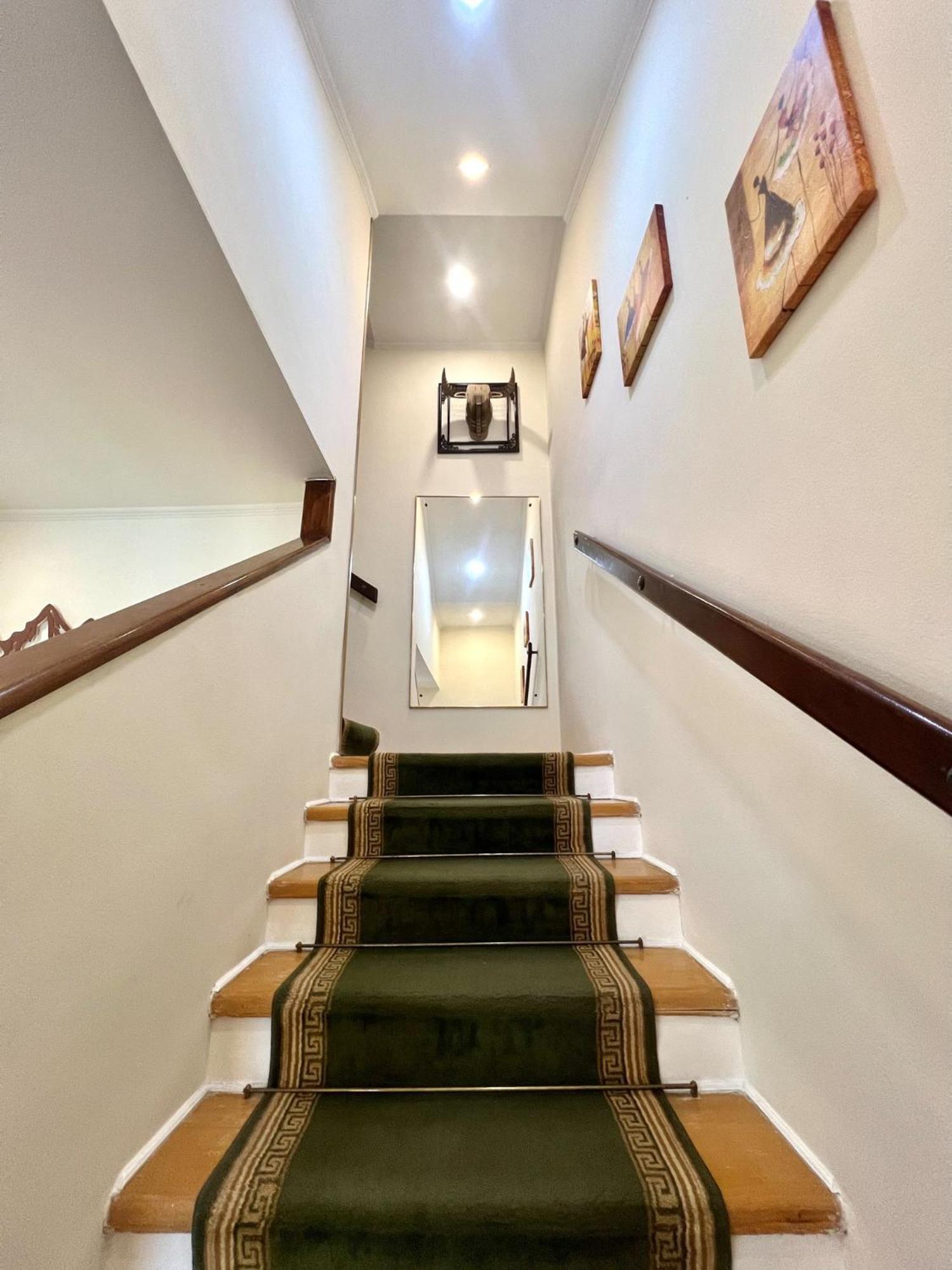 Madera Hotel Тбилиси Экстерьер фото