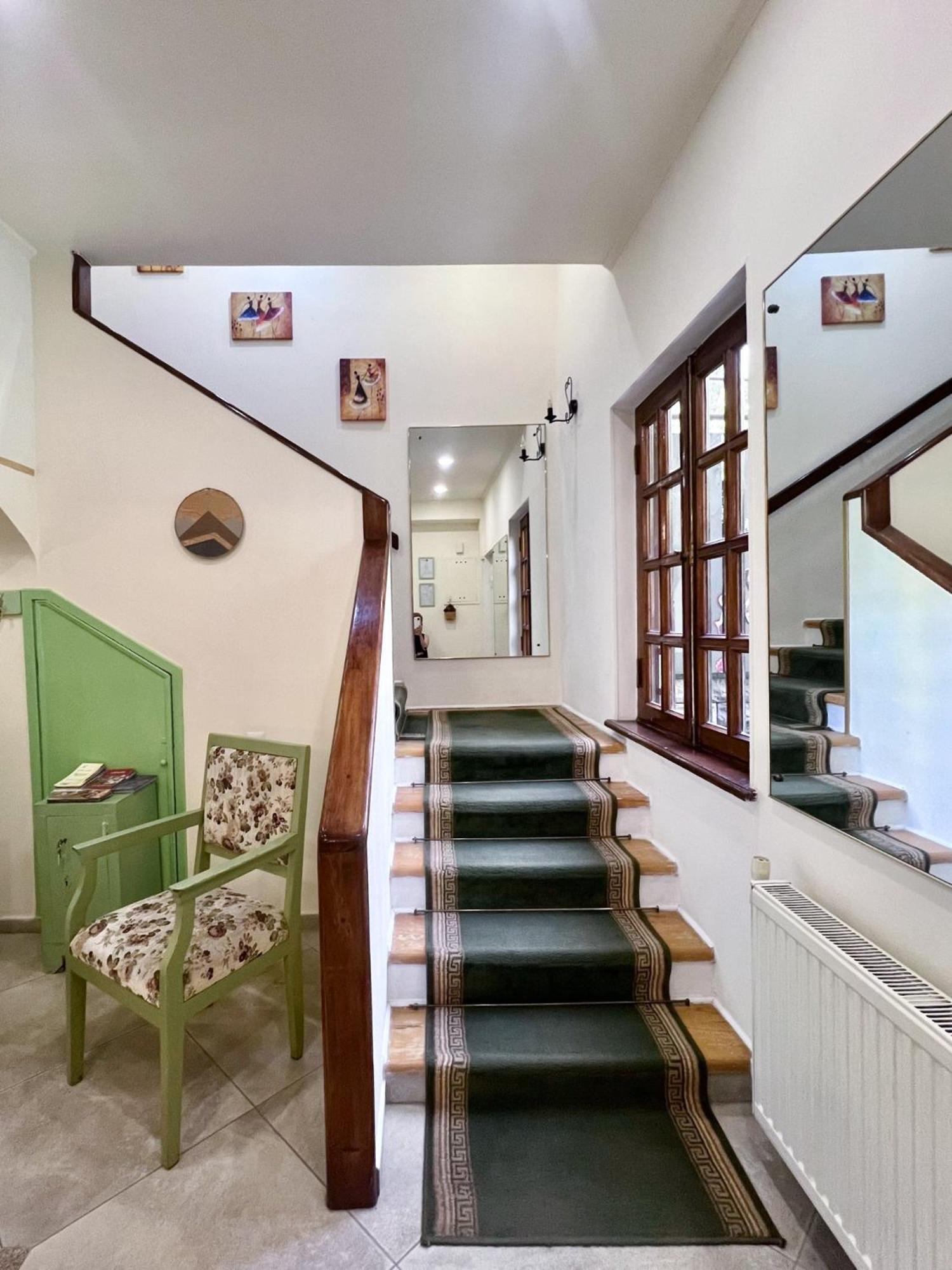 Madera Hotel Тбилиси Экстерьер фото