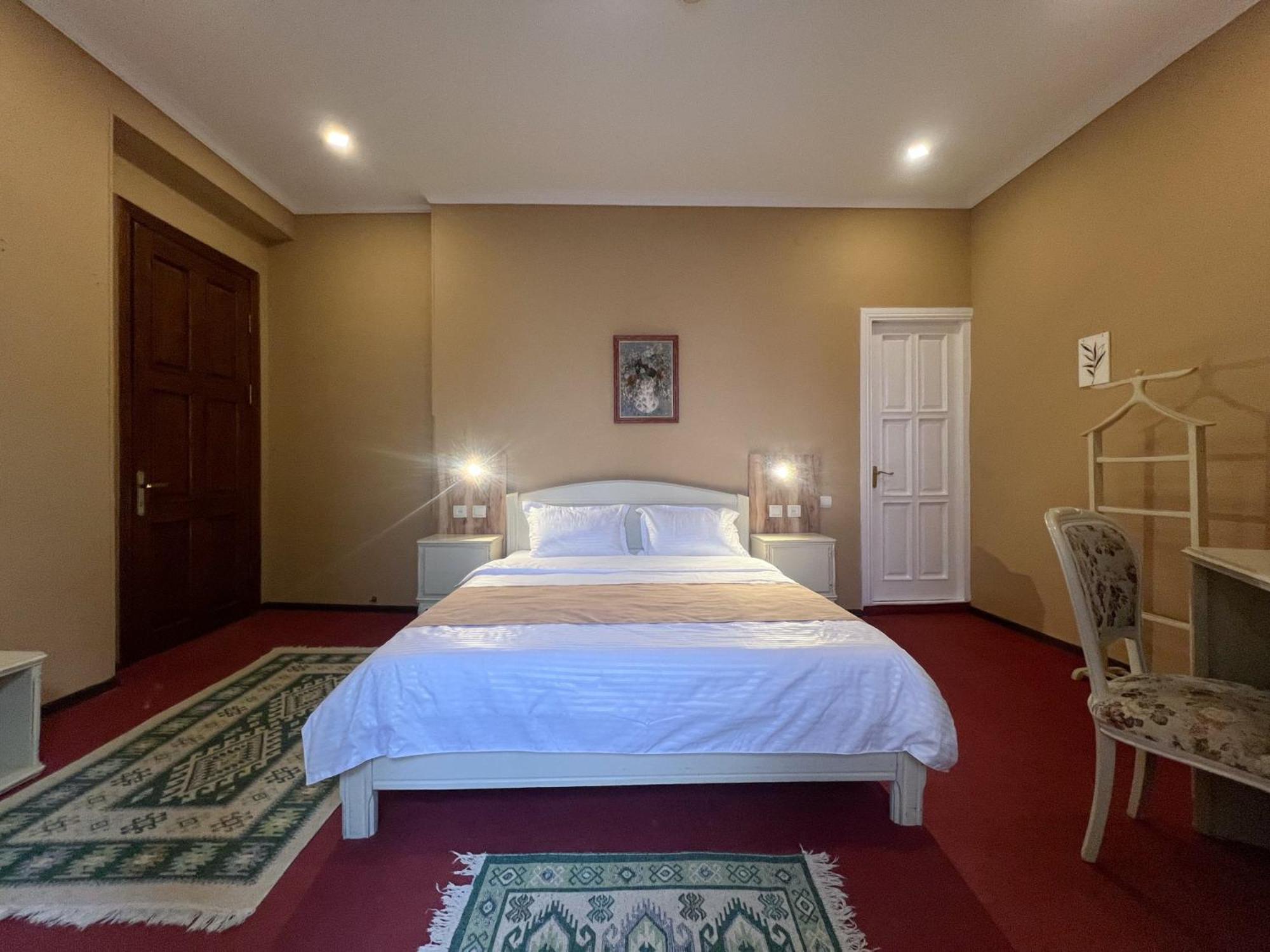 Madera Hotel Тбилиси Экстерьер фото