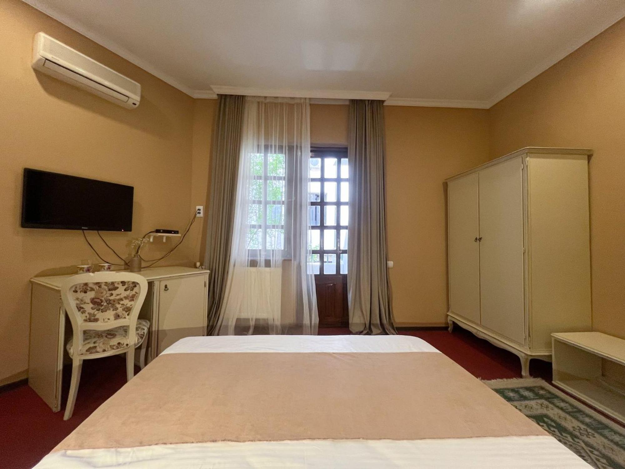 Madera Hotel Тбилиси Экстерьер фото
