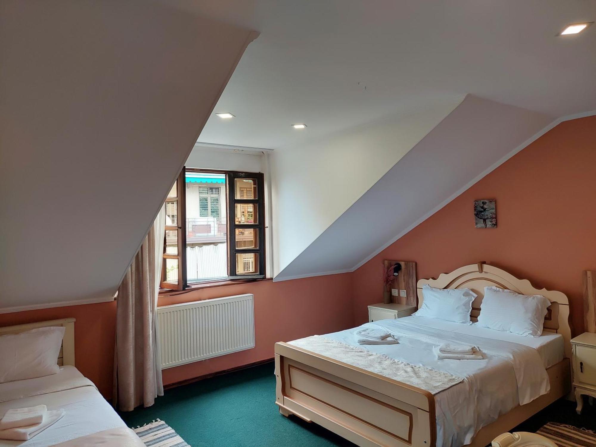 Madera Hotel Тбилиси Экстерьер фото