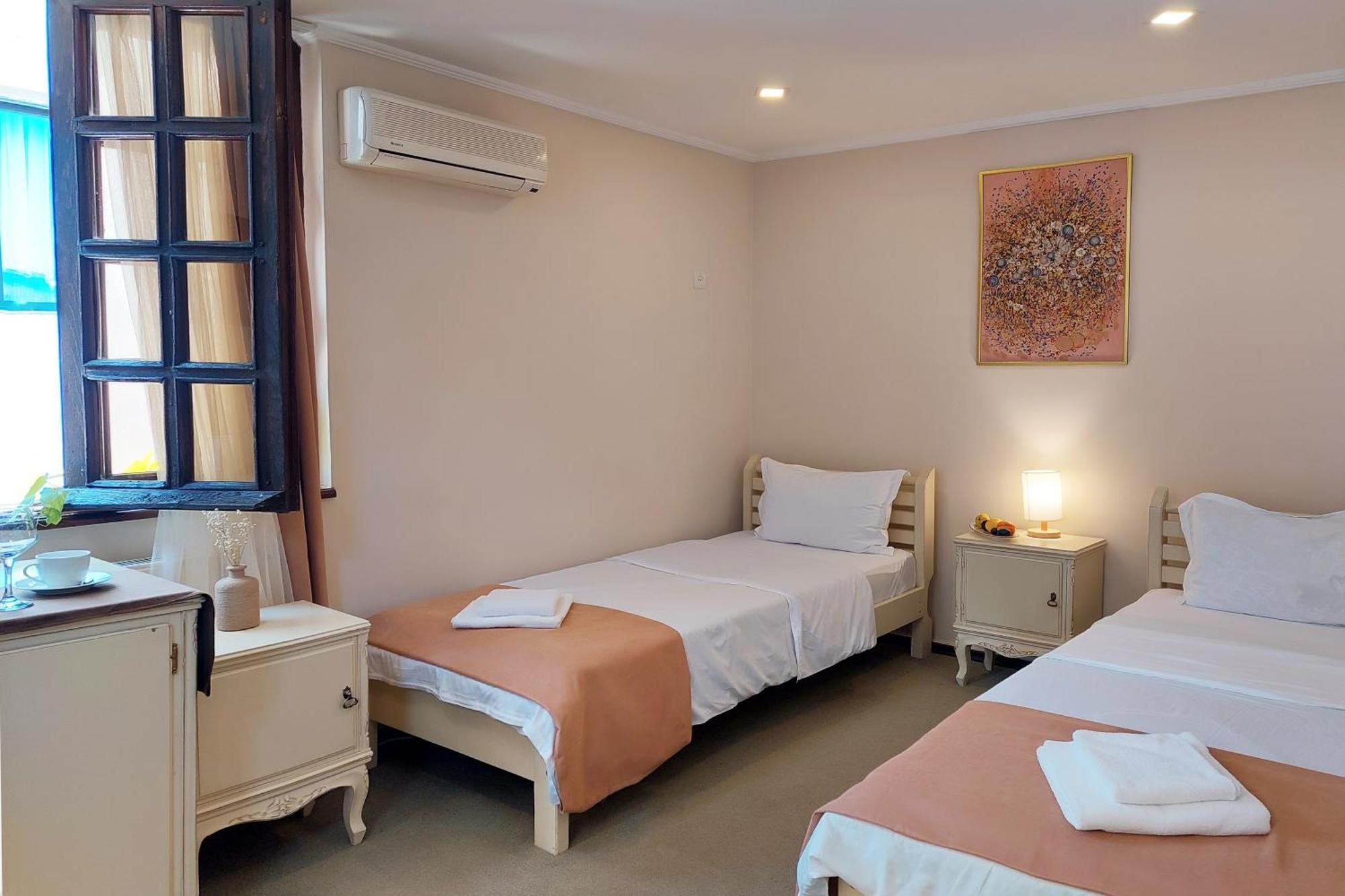 Madera Hotel Тбилиси Экстерьер фото