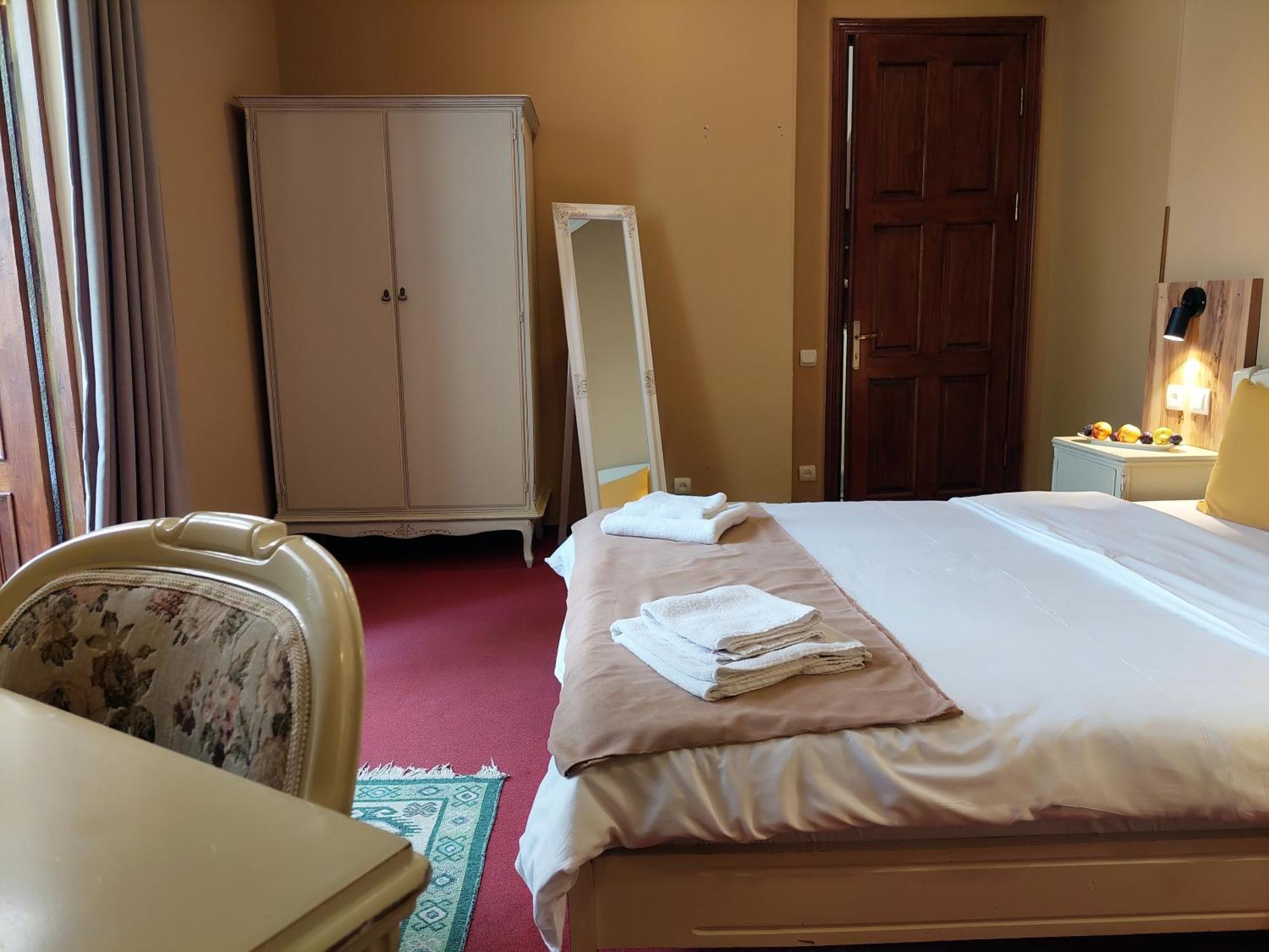Madera Hotel Тбилиси Экстерьер фото
